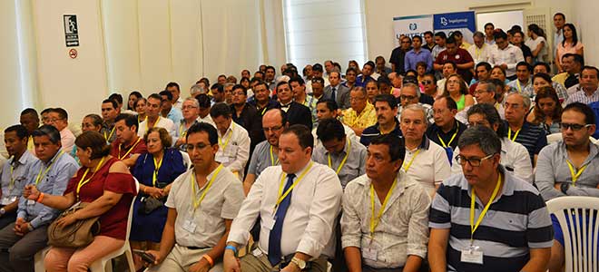 Representantes de los colegios mdicos provinciales en la Asamblea Nacional de la FME.