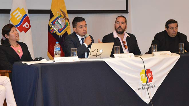 Silvia Mancheno (UCE), Carlos Carvajal (MSP), Carlos Daz (MSP) y Ernesto Kruger (Kruger)