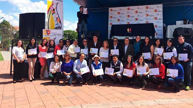 Representantes de los centros certificados.