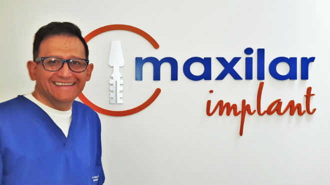 Eduardo Lpez Martnez, implantlogo Oral.