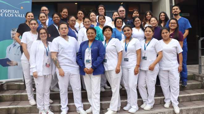 Enfermeras del HDLV junto con el equipo de Cedars-Sinai.