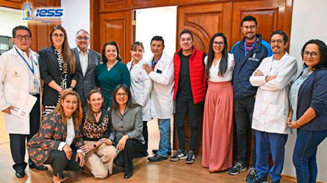 Representantes del HCAM y Universidad de Cuenca.