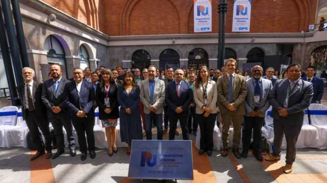 Participantes en el primera reunión llevada a cabo en Quito.